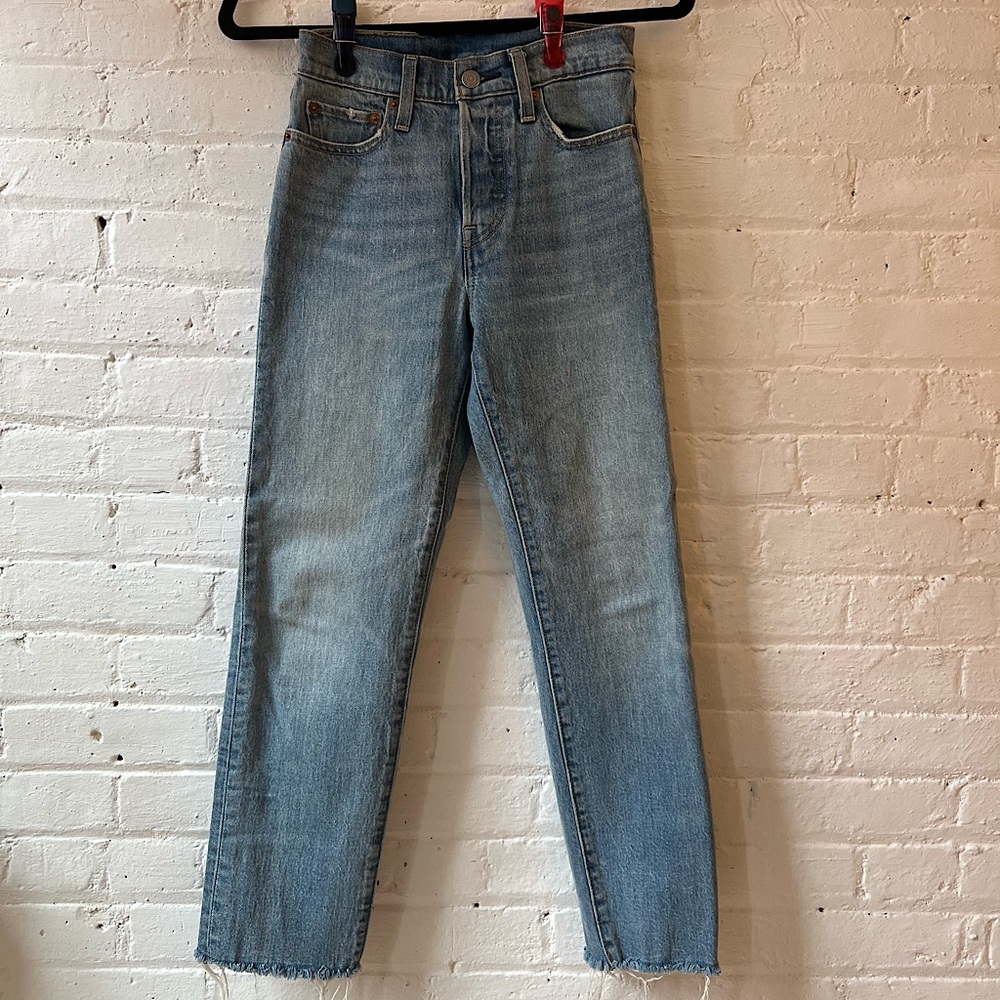 Levi’s jeans size 24